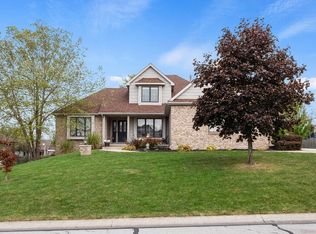 433 White Field Dr, Fort Wayne, IN 46804
