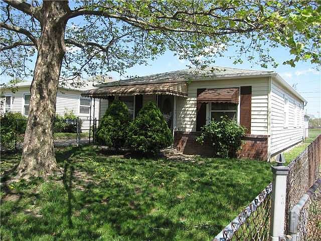 2nd image of 2155 Nevada St