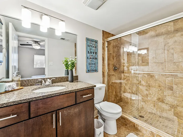 530 W 10th St #530 — Photo 24