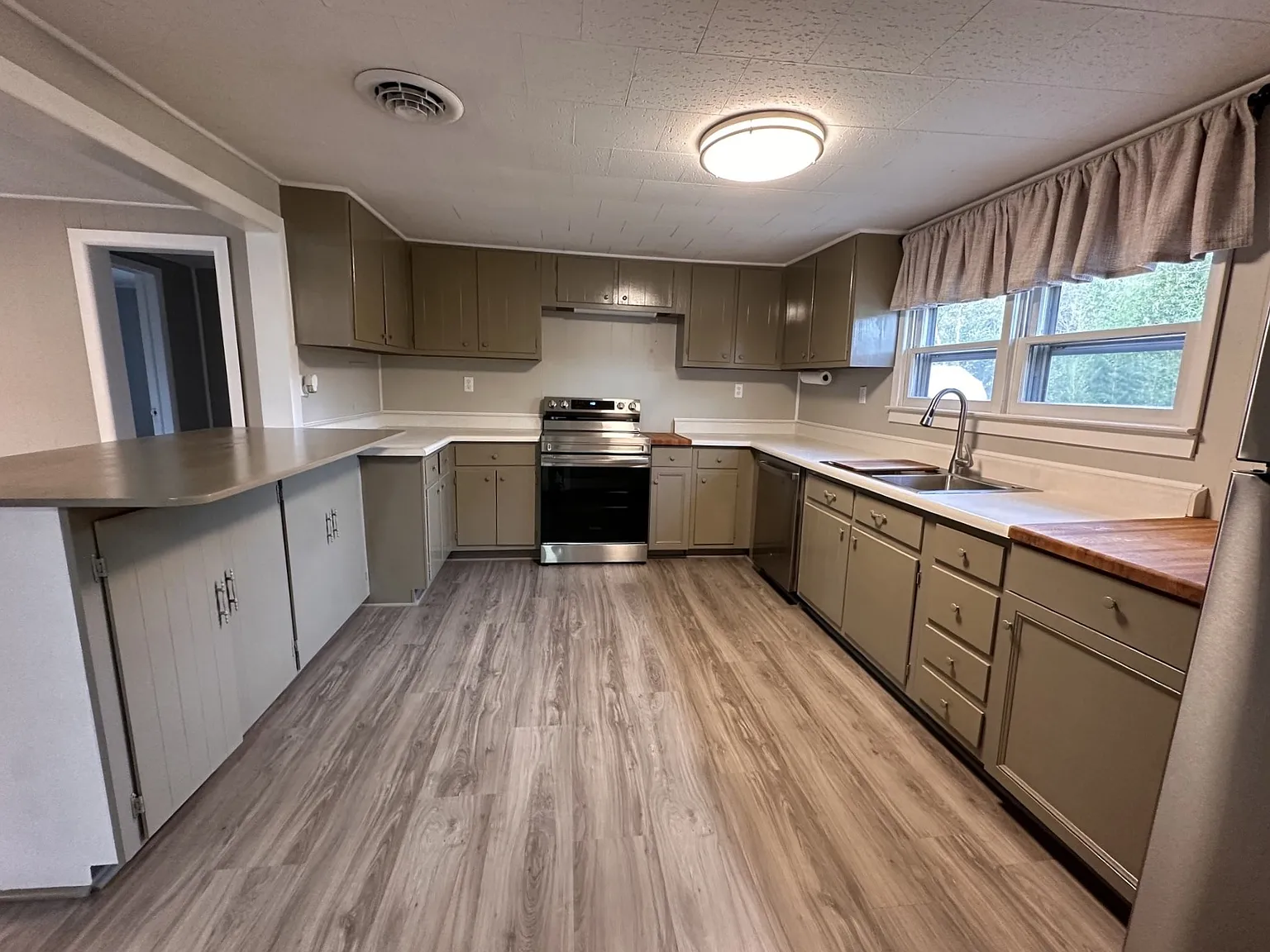 2 bed, 1280 sqft, $1,500 — Photo 3