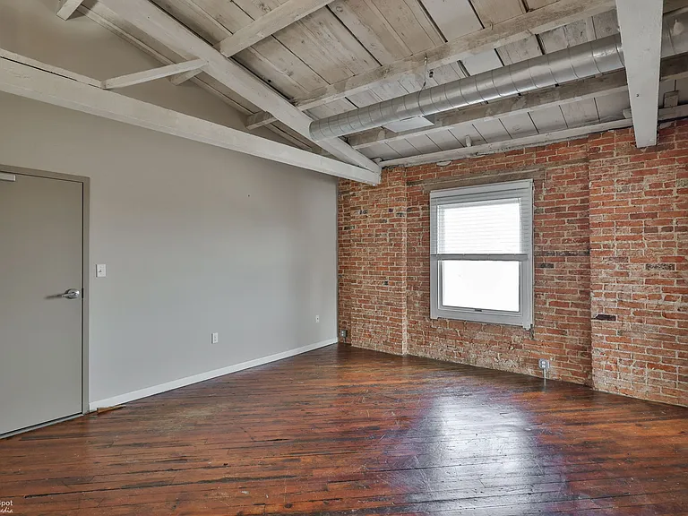 114 Front St #302 — Photo 7