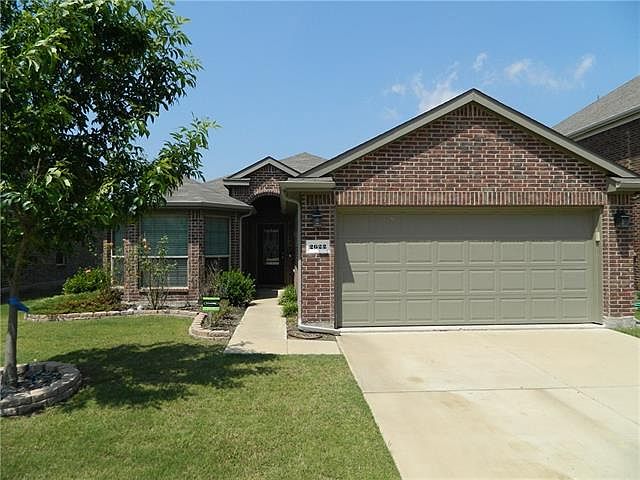 1st image of 2622 Leslie Ln