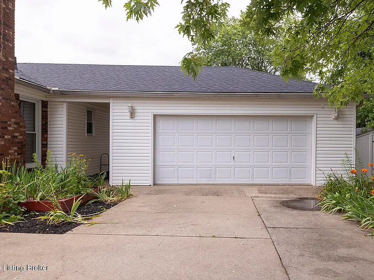 2901 Creekside Dr — Photo 30