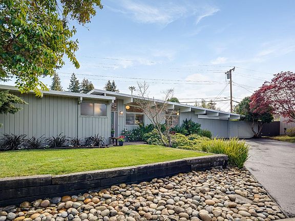 2nd image of 3895 Mumford Pl