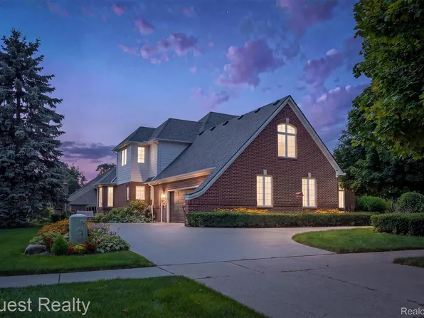 56439 Nickelby Dr S, Shelby Township, MI 48316