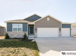 4569 Lawnwood Rd, Bellevue, NE 68133