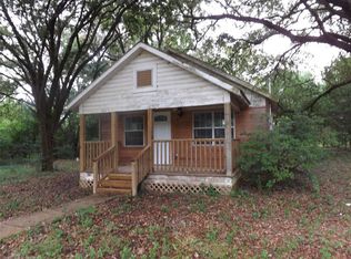 909 Snell Rd, Livingston, TX 77351