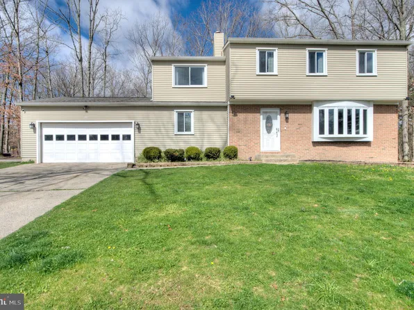 1 Cooper Ct, Sicklerville, NJ 08081