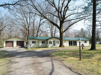 3222 E Houghton Lake Dr, Houghton Lake, MI, 48629