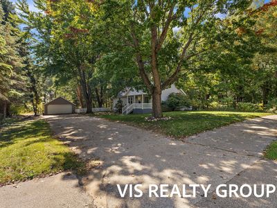 18046 Hickory St, Spring Lake, MI, 49456