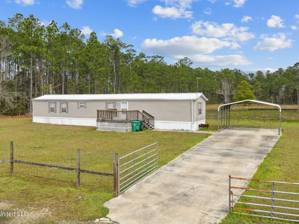 7045 Fern Ave, Bay Saint Louis, MS 39520