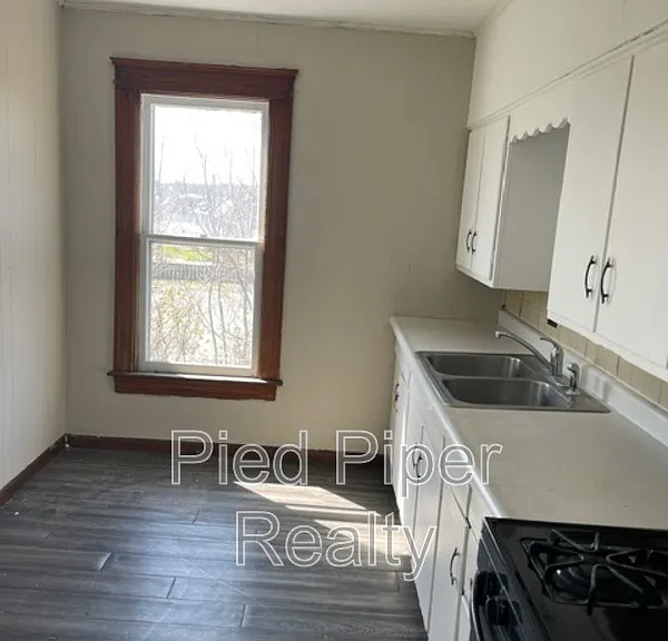434 1/2 S State Ave — Photo 14