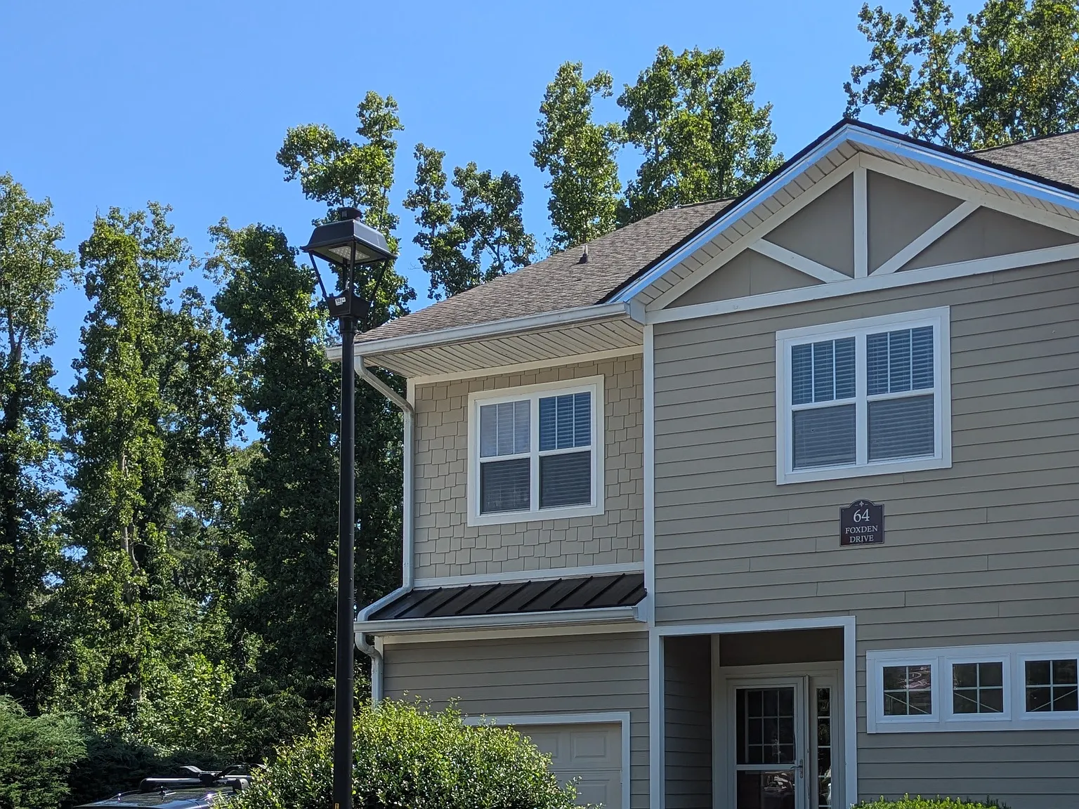 3 bed, $1,795 — Photo 2