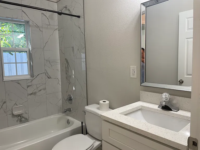 144 Mandrake St — Photo 7