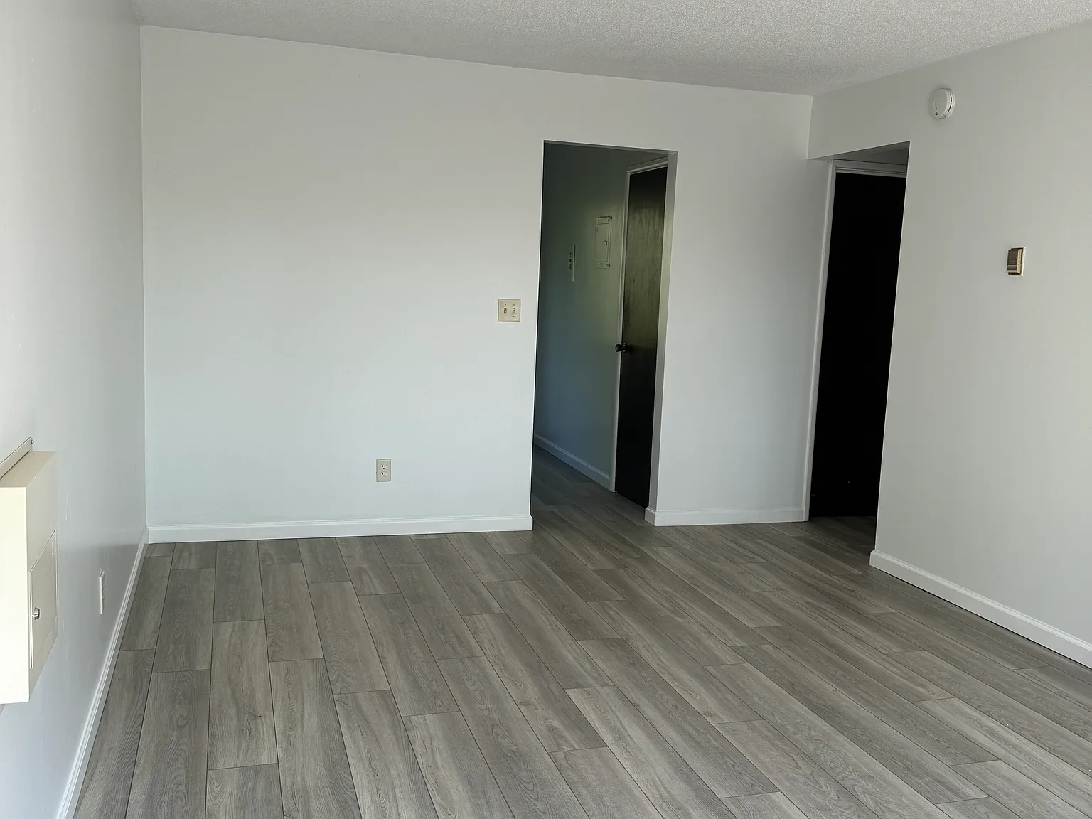 2 bed, 750 sqft, $1,400 — Photo 2