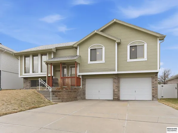 8401 Hanover St, Omaha, NE 68122