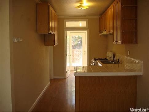3rd image of 305 Birch St