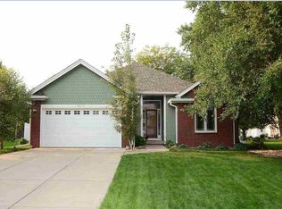 20771 Palm Cir, Elkhorn, NE 68022