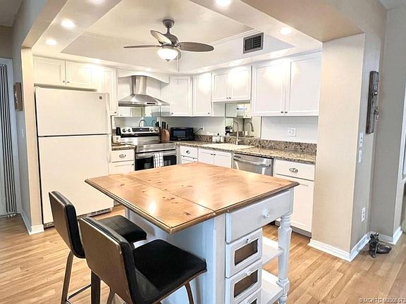 2nd image of 1800 SE Saint Lucie Blvd APT 10-207