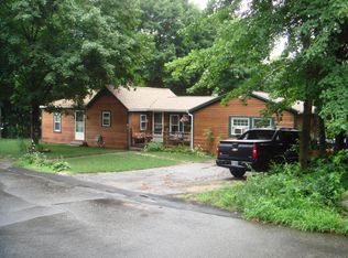 76 Oak St, Milford, NH 03055