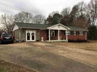126 Crawley Dr, Forest City, NC 28043