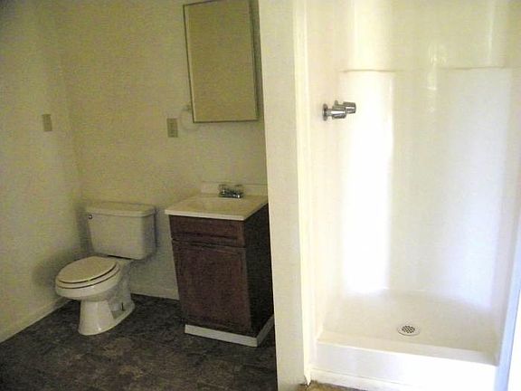 3rd image of 7701 State Highway 99e APT A
