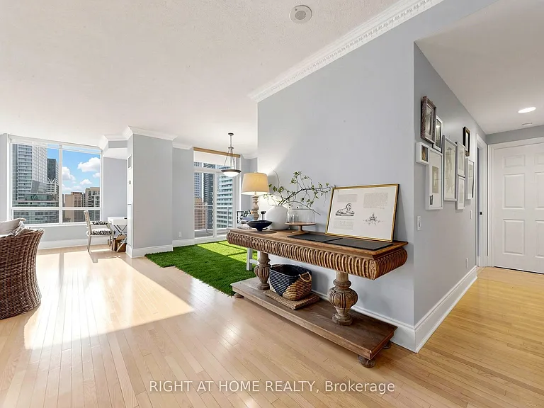 123 Eglinton Ave E #Penthouse 4 — Photo 8