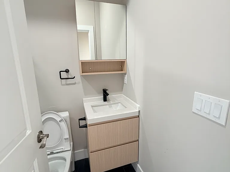 1015 N 45th St #1 — Photo 6