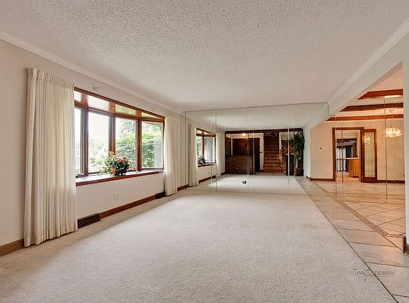 3rd image of 375 Jervey Ln