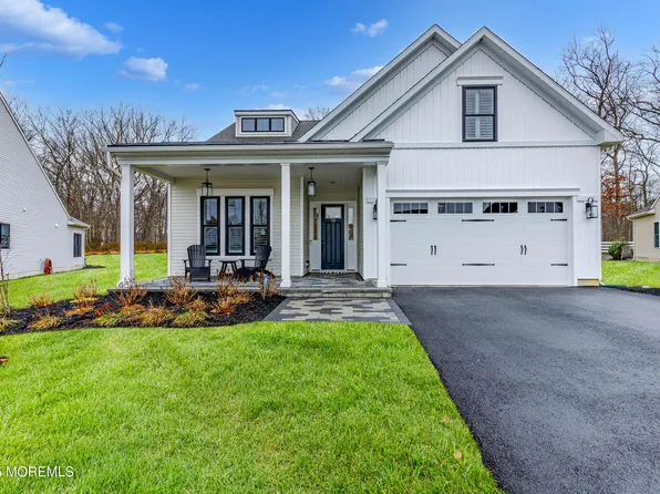 54 Sanctuary Lane, Farmingdale, NJ 07727