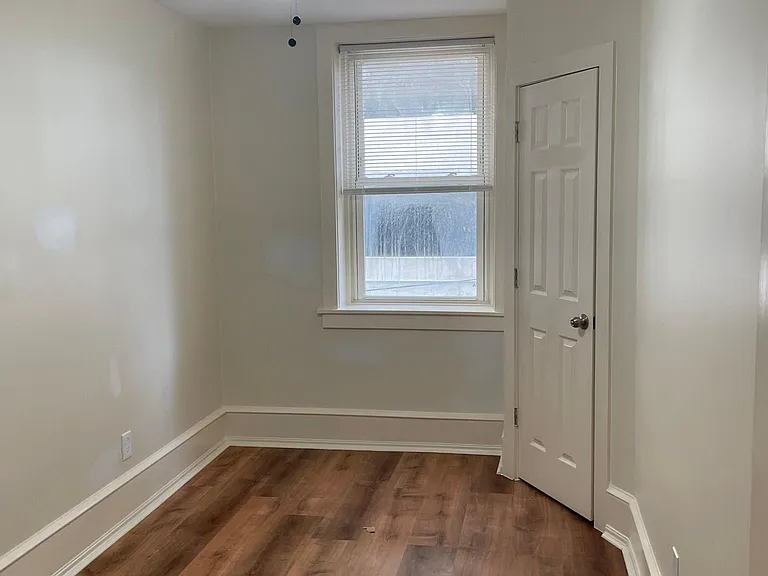 1004 N Madison St #4 — Photo 6