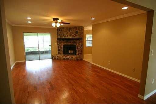 3rd image of 202 Valencia Shores Dr
