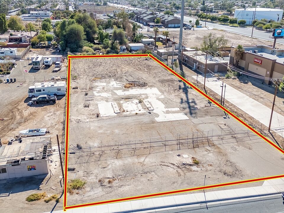 2nd image of 1865 W Adams Ave