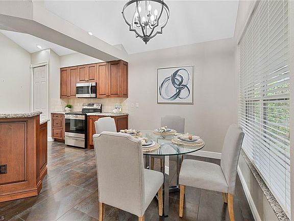 5th image of 28315 Hidden Lake DR
