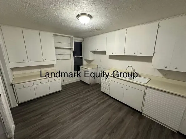 1712 Jules St, Saint Joseph, MO 64501