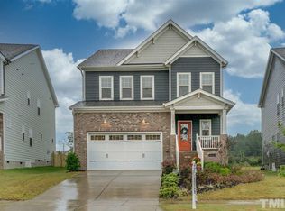 2512 Glade Mill Ct, Fuquay Varina, NC 27526