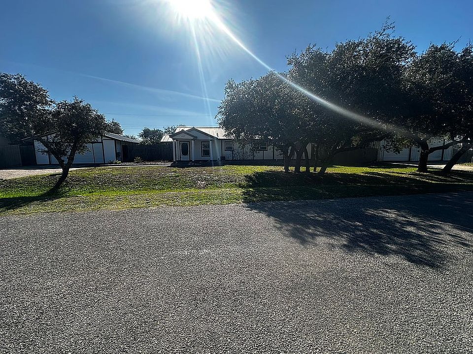 1st image of 445 Desota Dr