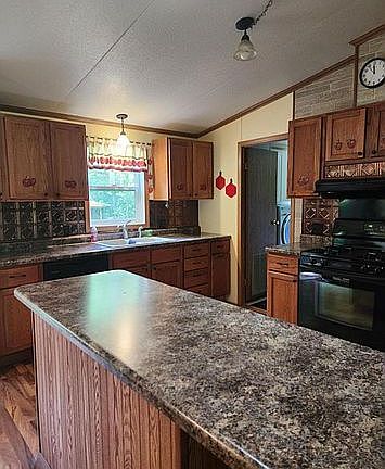 2nd image of 22485 Forteen Mile Rd
