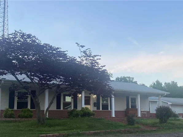 1104 N Plum St, Booneville, AR 72927