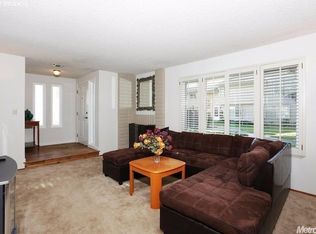 418 Florin Rd, Sacramento, CA 95831