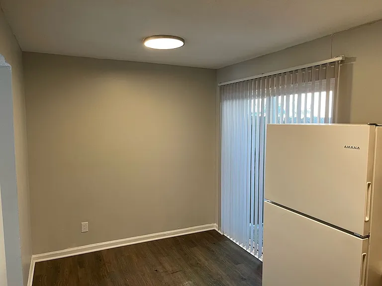 Peachtree Townhomes — Photo 10
