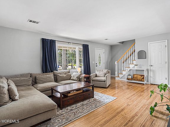 4th image of 88 Almond Drive