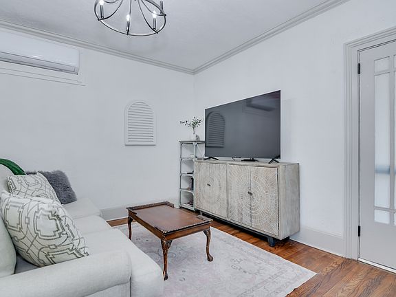 5th image of 2208 Central Ave #2