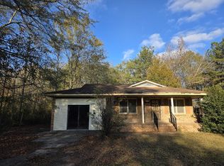 422 Kings Ave, Bishopville, SC 29010