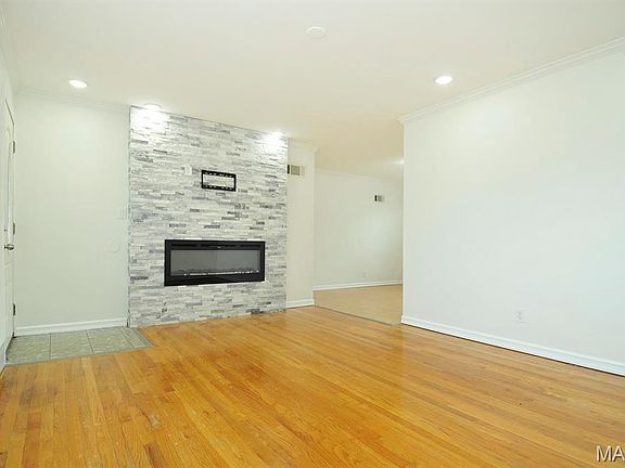3rd image of 2959 Annunciation Dr