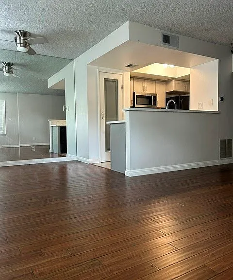2408 Pepper St — Photo 7