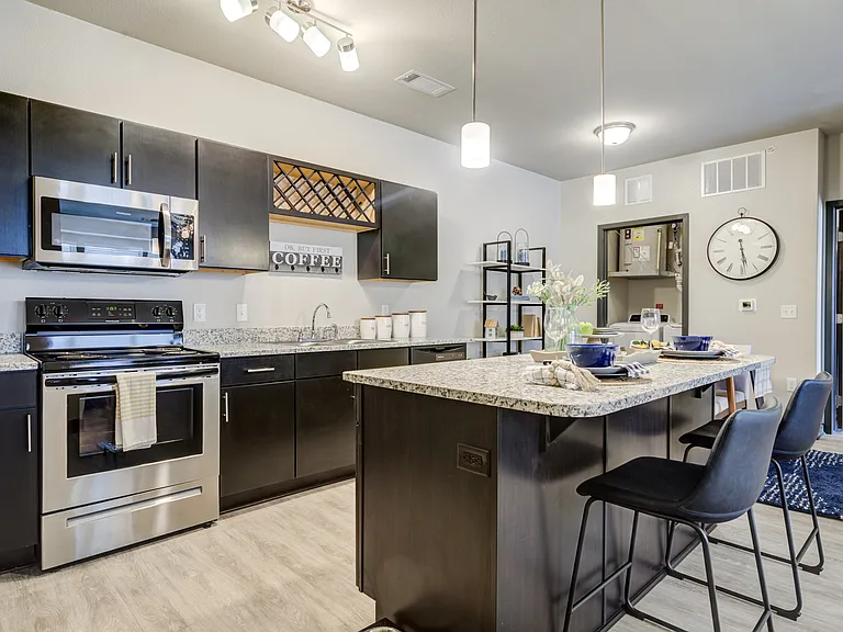 The Towne at Northgate — Photo 12