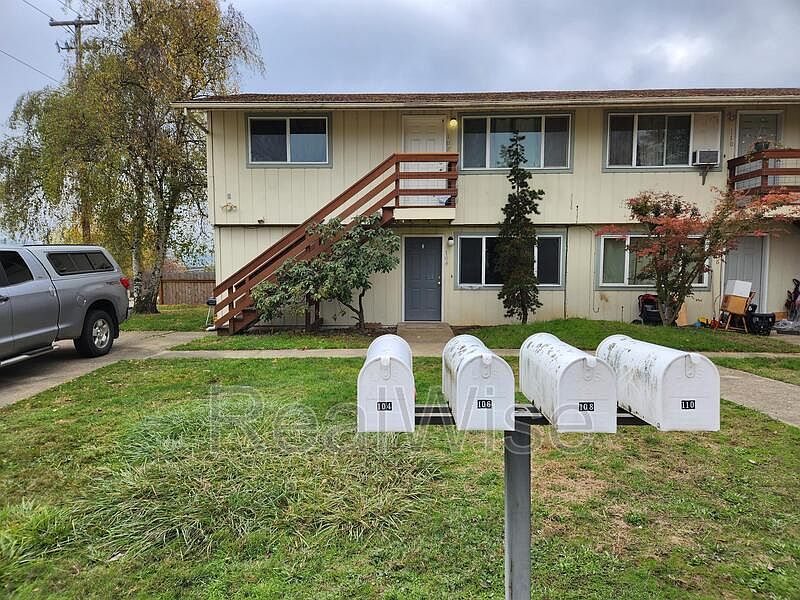 1st image of 104 NW Mercy Hills Dr