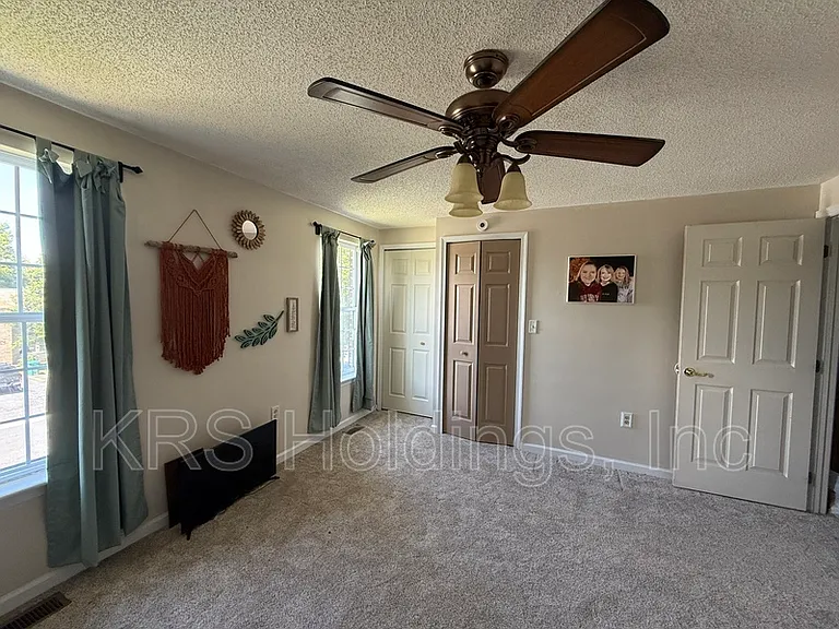 129 Cindie Ln — Photo 4