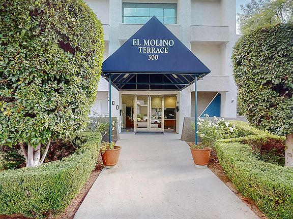 2nd image of 300 N El Molino Ave Unit 219